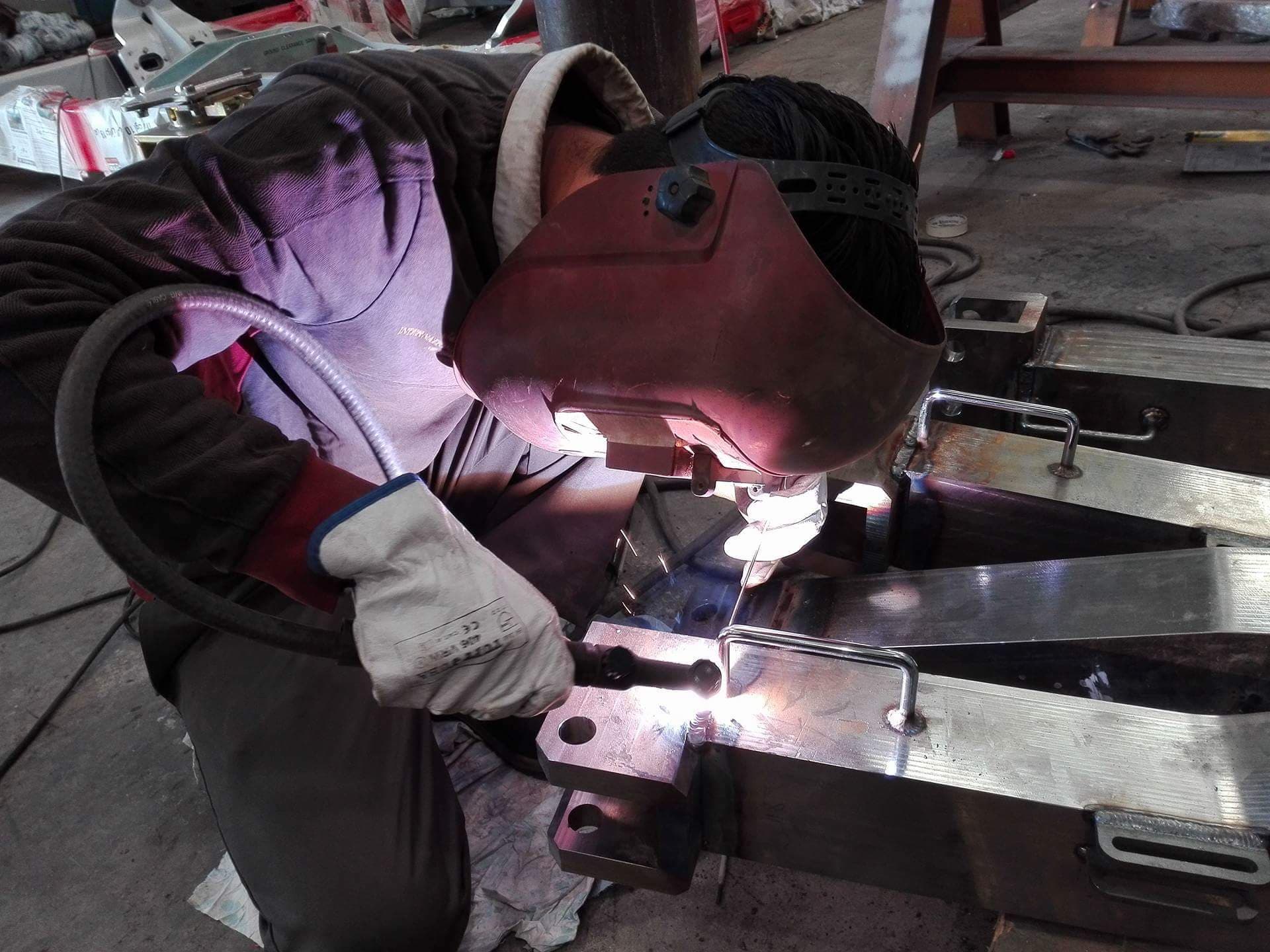 ENGINEERING AND MACHINING PRECISION