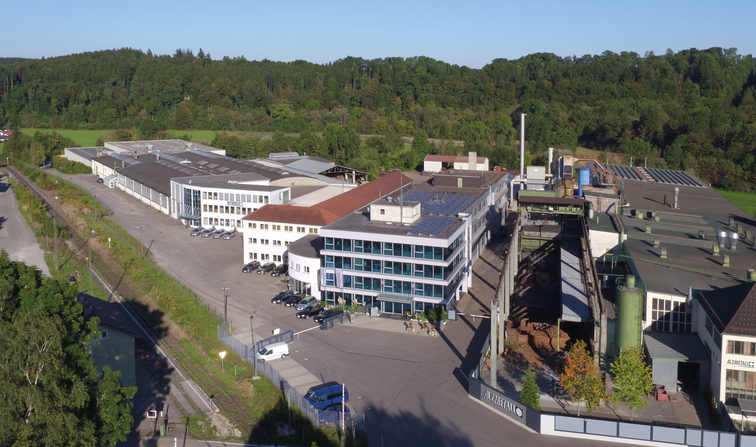 Alzmetall Werkzeugmaschinenfabrik und Gießerei Friedrich GmbH & Co. KG