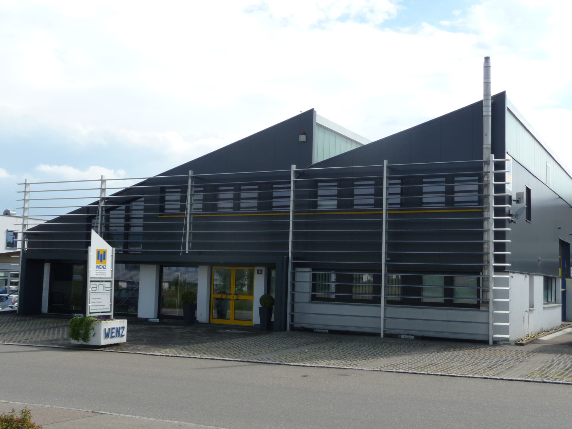 1. Wenz Mechanik GmbH