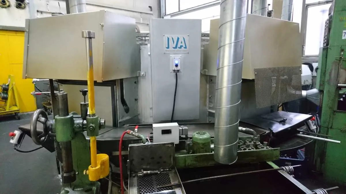 Rotary hardening furnace