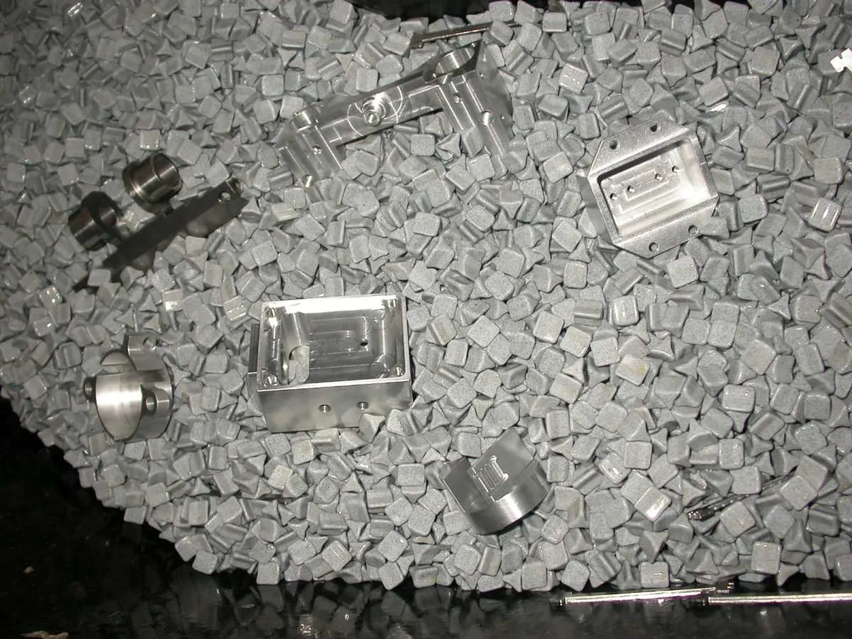 Gleitschleifanlage der Firma MHM Martin Häßler Metalltechnik